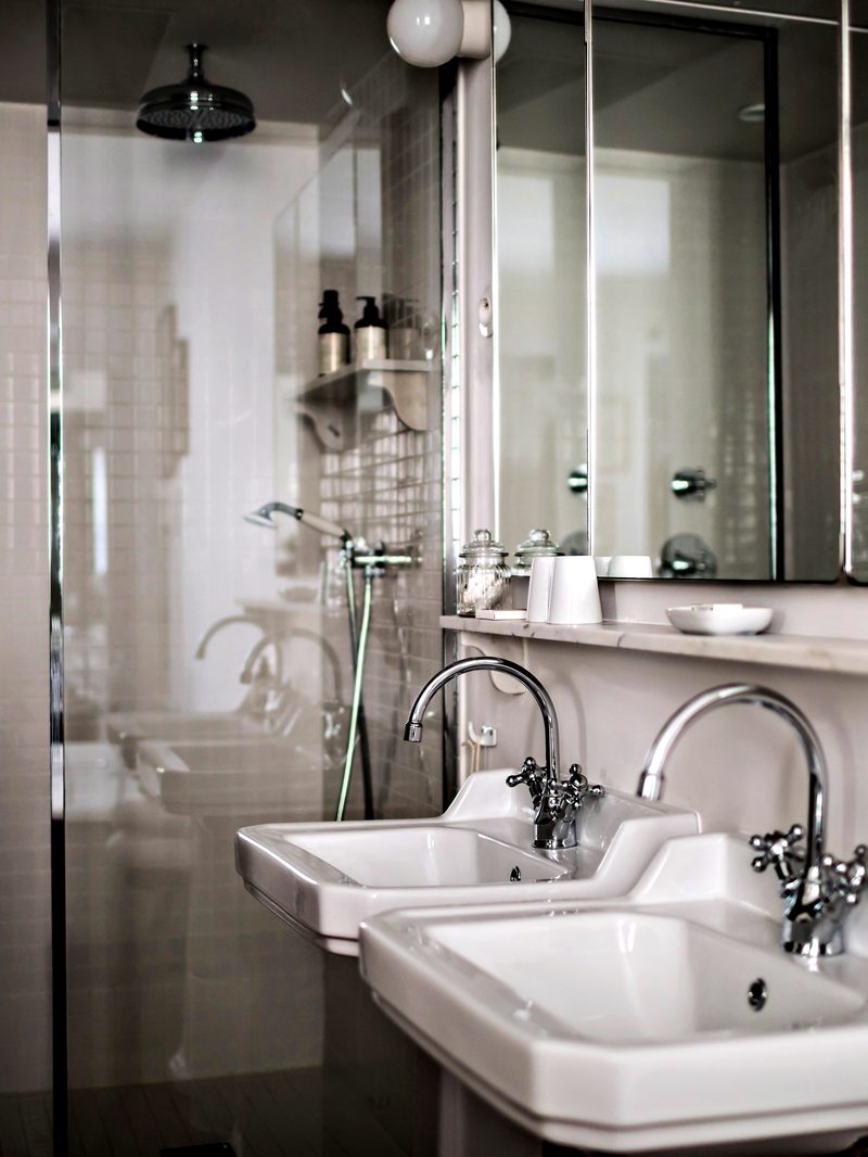 Salle de bain suite hôtelière Le Pigalle Paris